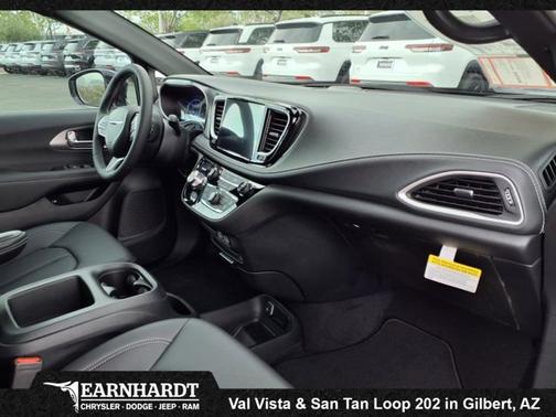 2025 Chrysler Pacifica Hybrid Select