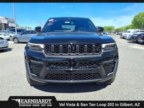 Diamond Black Crystal Pearlcoat 2026 Jeep Grand Cherokee Summit