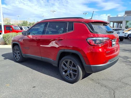Red Hot Pearlcoat 2026 Jeep Compass Latitude Altitude