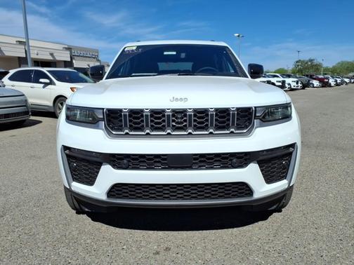 Bright White Clearcoat 2026 Jeep Grand Cherokee L Limited