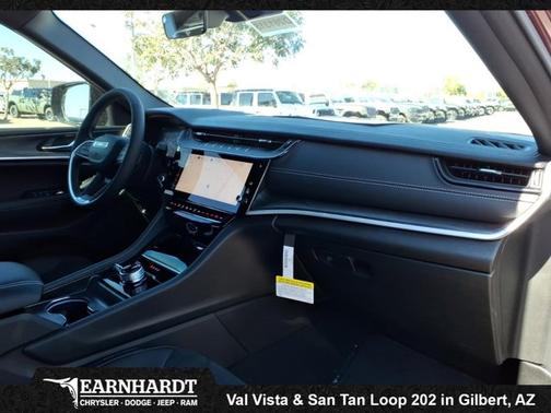 2026 Jeep Grand Cherokee Laredo Altitude