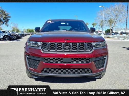 2026 Jeep Grand Cherokee Laredo Altitude