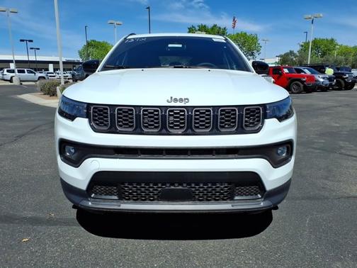 Bright White Clearcoat 2026 Jeep Compass Latitude Altitude