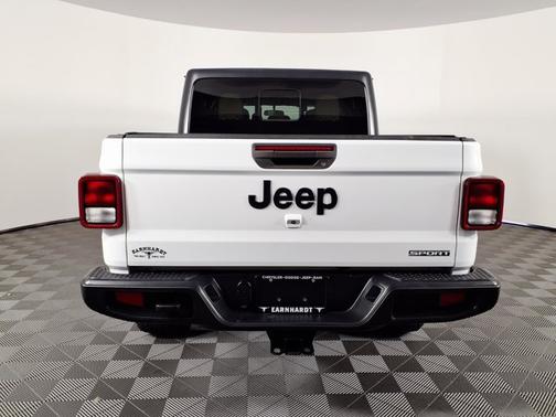 Bright White Clearcoat 2021 Jeep Gladiator Sport S