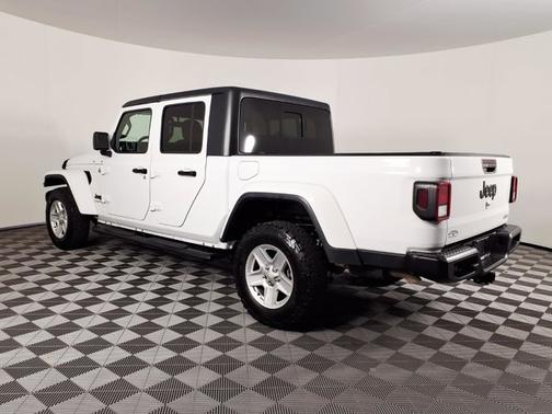 Bright White Clearcoat 2021 Jeep Gladiator Sport S