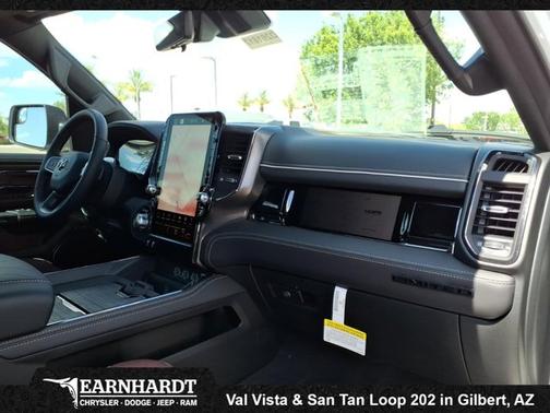 Ivory White Tri-Coat Pearlcoat 2026 RAM 1500 Limited