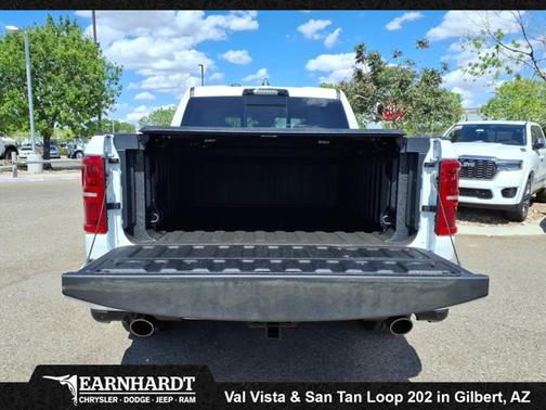 Ivory White Tri-Coat Pearlcoat 2026 RAM 1500 Limited