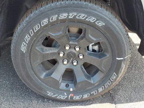 Bright White Clearcoat 2026 RAM 1500 Big Horn