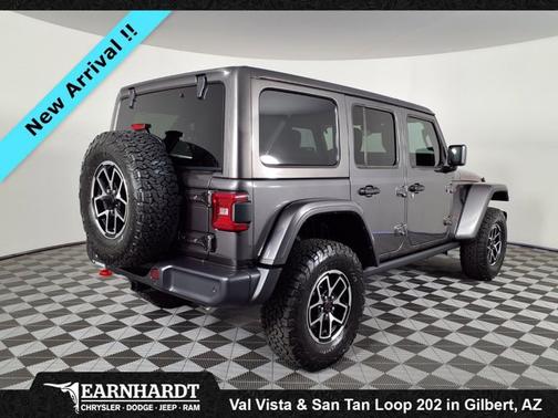 Granite Crystal Metallic Clearcoat 2025 Jeep Wrangler Rubicon