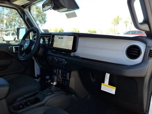 Bright White Clearcoat 2026 Jeep Wrangler Willys