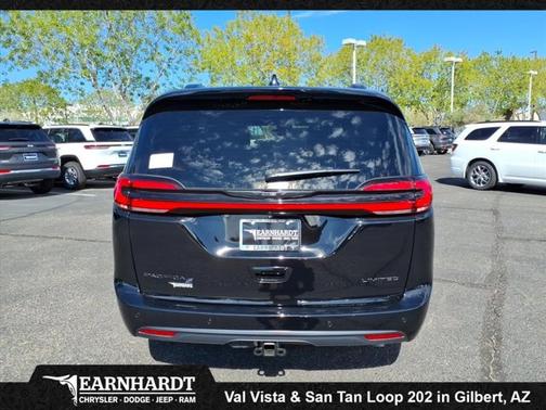 2026 Chrysler Pacifica Limited