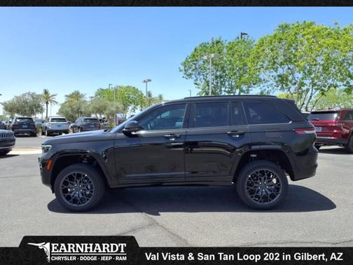 2025 Jeep Grand Cherokee SUMMI