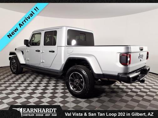 Silver Zynith Clearcoat 2022 Jeep Gladiator Overland