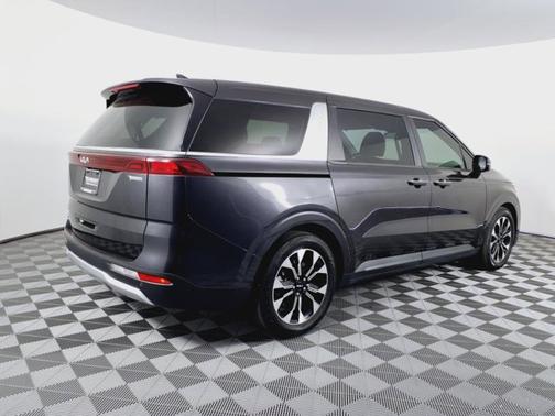 2023 Kia Carnival EX