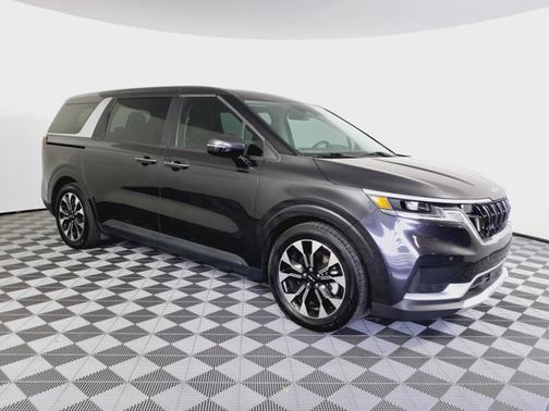 2023 Kia Carnival EX