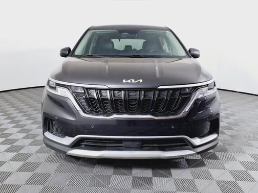 2023 Kia Carnival EX