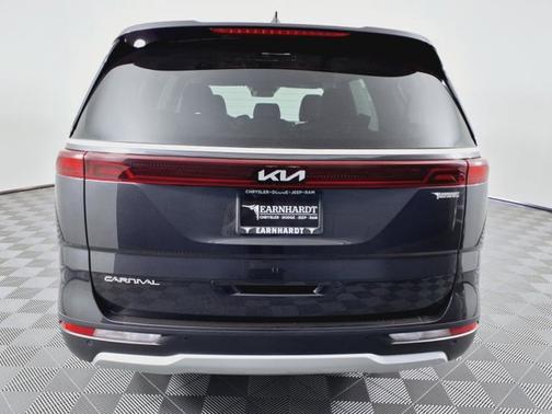 2023 Kia Carnival EX