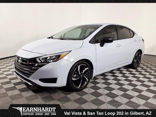 2023 Nissan Versa SR
