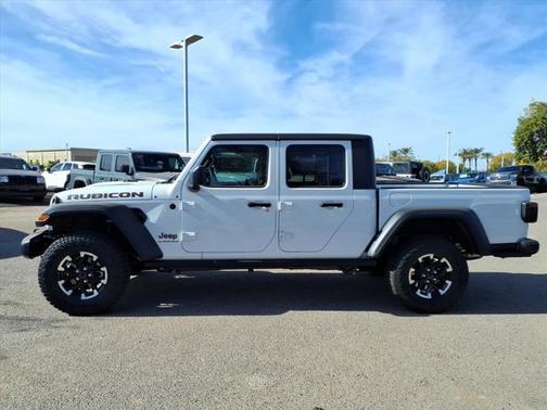 Bright White Clearcoat 2026 Jeep Gladiator Rubicon