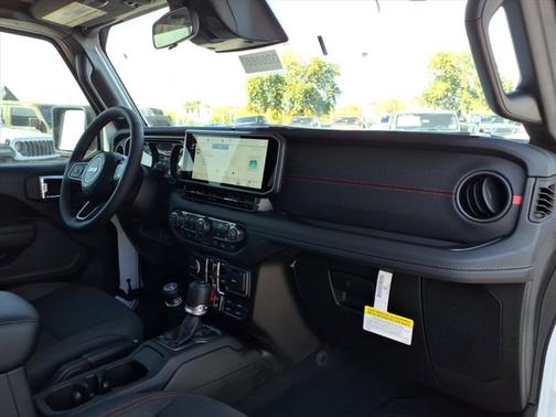 Bright White Clearcoat 2026 Jeep Gladiator Rubicon