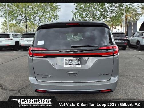 2025 Chrysler Pacifica Limited