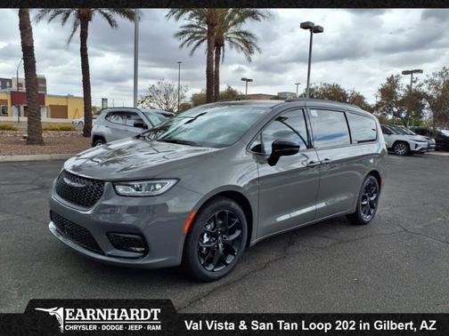 2025 Chrysler Pacifica Limited