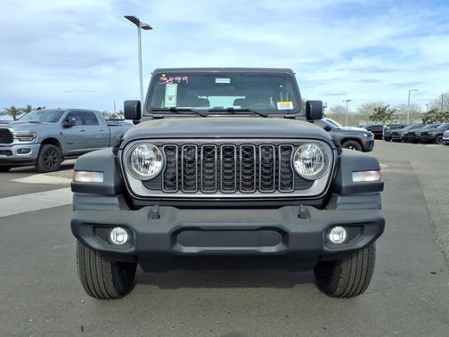 Granite Crystal Metallic Clearcoat 2026 Jeep Wrangler Sport
