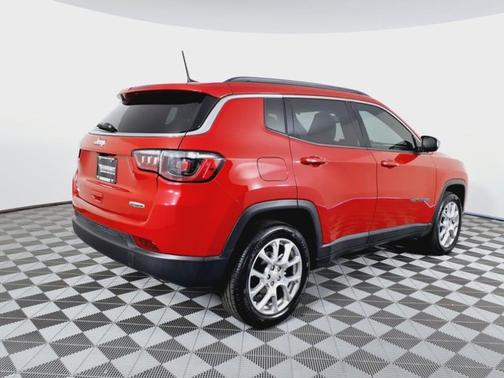 2023 Jeep Compass Latitude Lux