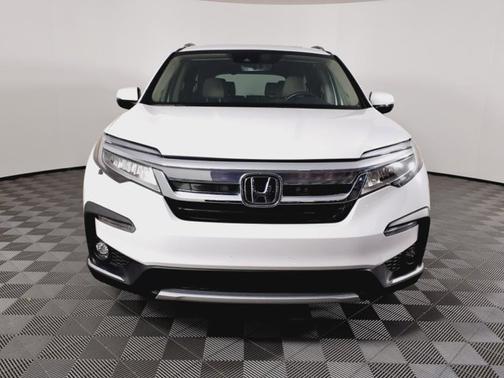 2022 Honda Pilot Touring 7-Passenger