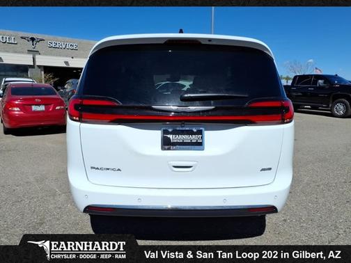 Bright White Clearcoat 2026 Chrysler Pacifica Select