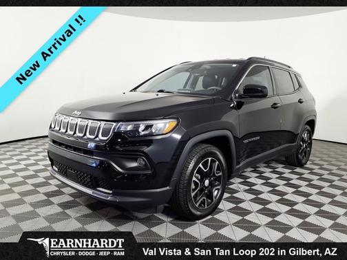 Diamond Black Crystal Pearlcoat 2022 Jeep Compass Latitude