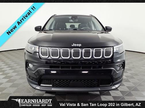 Diamond Black Crystal Pearlcoat 2022 Jeep Compass Latitude