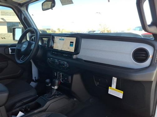Bright White Clearcoat 2026 Jeep Gladiator Sport