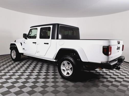 2022 Jeep Gladiator Sport S