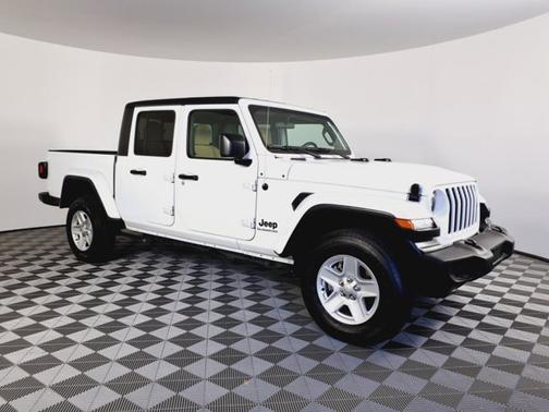 2022 Jeep Gladiator Sport S