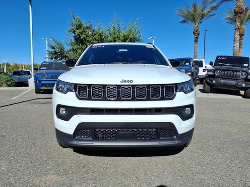 Bright White Clearcoat 2026 Jeep Compass Latitude Altitude
