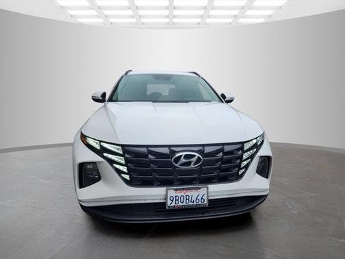 White 2022 Hyundai TUCSON SEL