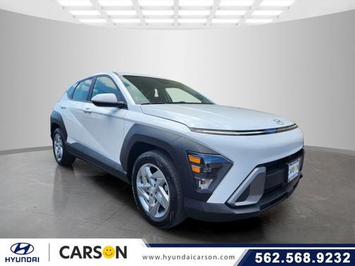 White 2024 Hyundai KONA SE