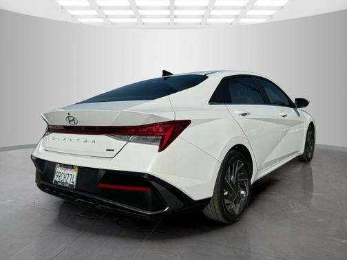 2025 Hyundai ELANTRA HEV Limited