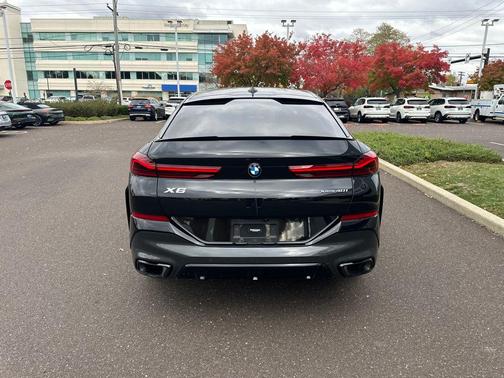 2023 BMW X6 xDrive40i