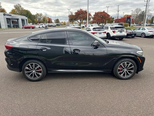 2023 BMW X6 xDrive40i