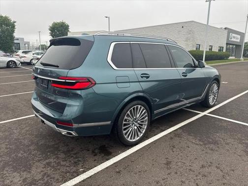2025 BMW X7 xDrive40i