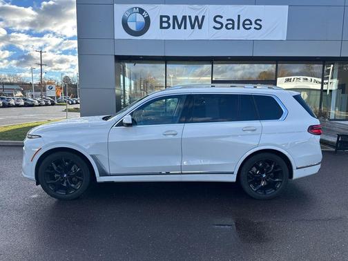 2025 BMW X7 xDrive40i