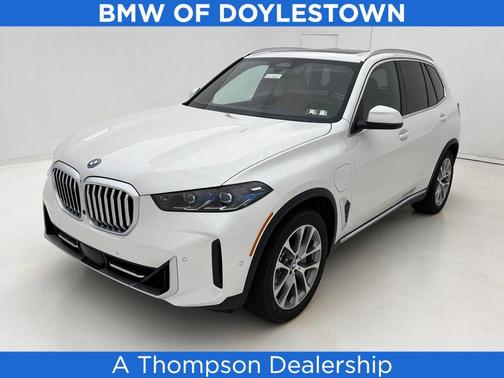 White Metallic 2026 BMW X5 PHEV xDrive50e