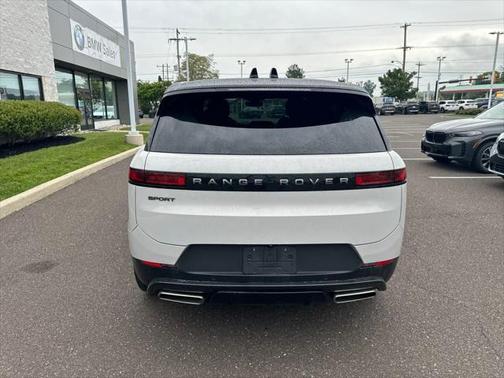 2025 Land Rover Range Rover Sport SE