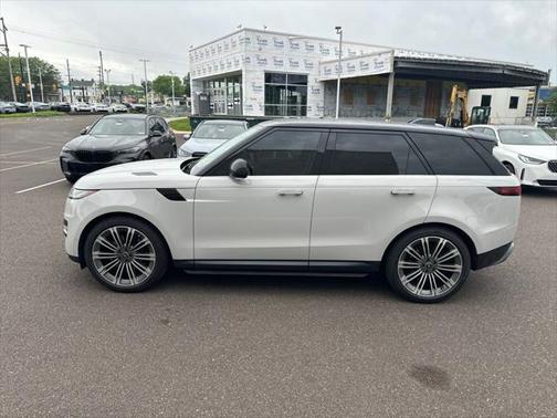 2025 Land Rover Range Rover Sport SE