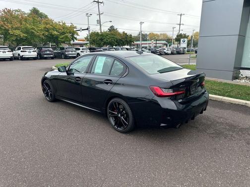 2023 BMW 330 xDrive