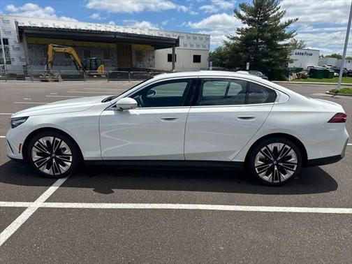 2025 BMW i5 xDrive40