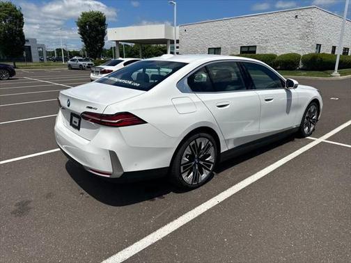 2025 BMW i5 xDrive40