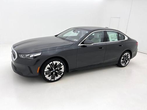 2026 BMW 530 i xDrive